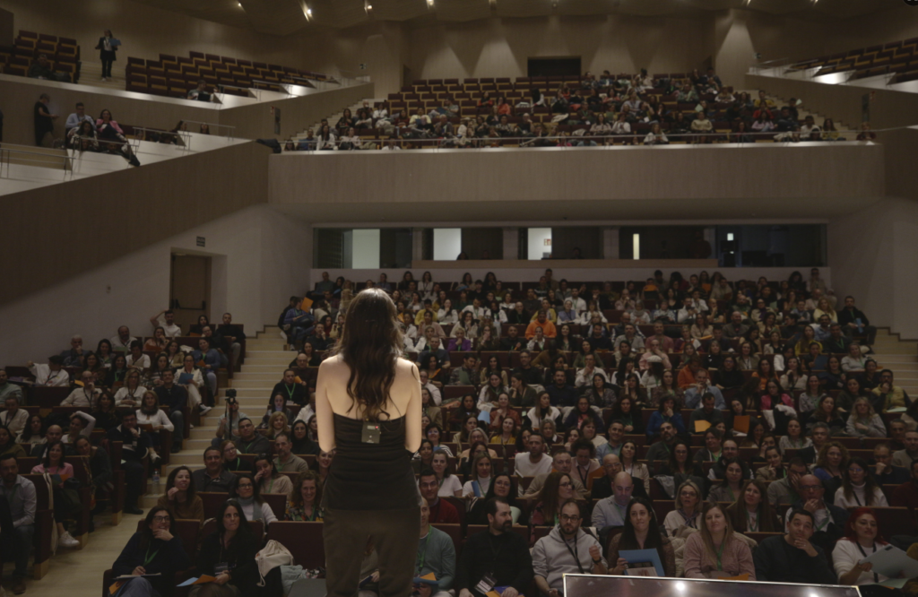Celia Rubio en evento Academia de Inversión